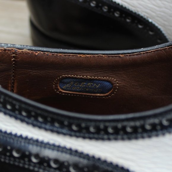 VTG Allen Edmonds Black & White Spectator Wingtips - Picture 10 of 13